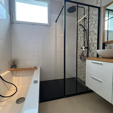 Appartement Lumineux 2 Chambres, Centre-ville A 5min Des Plages, Avec Wifi - Fr-1-239-1128 Saint-Jean-de-Luz